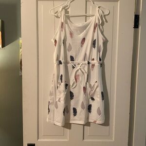 Super cute midi dress. Size xl. Fits small.